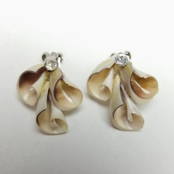 Vintage Shell And Rhinestone Clip On Earrings, Unique Retro Design, Estate - Picture 1 of 6